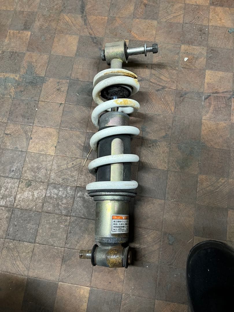 tw200 リアサスペンション ※値下げ相談可能