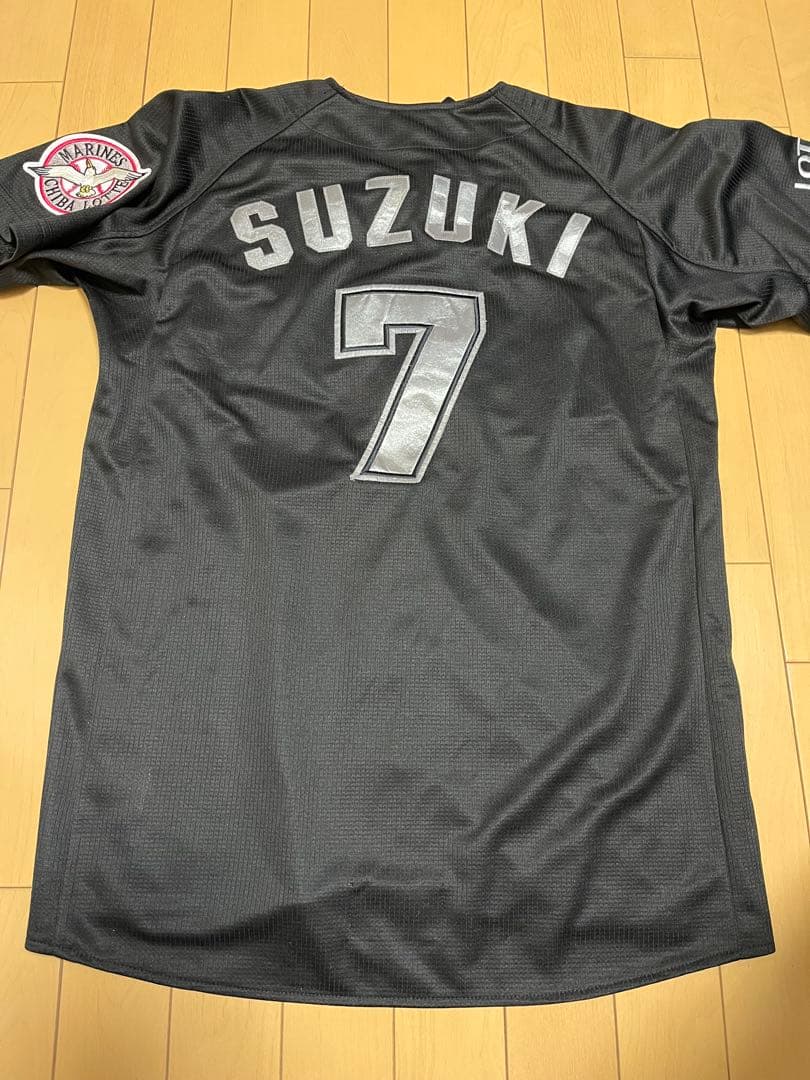 千葉ロッテマリーンズ　鈴木大地　ユニフォーム デサント製復刻　新品