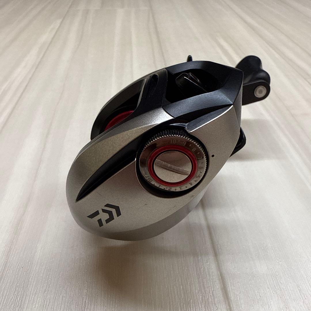 ダイワ　SVライトリミテッド　8.1 L