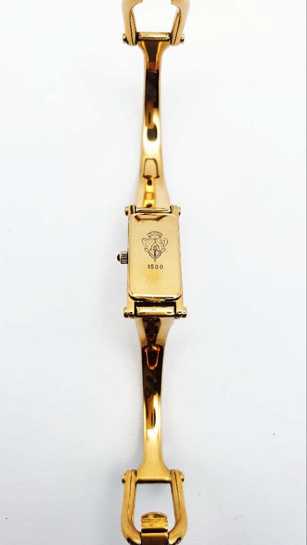 良品。GUCCI グッチ1500ゴールド