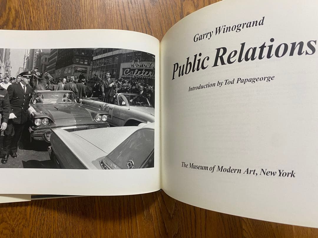 Garry Winogrand 『Public Relations』