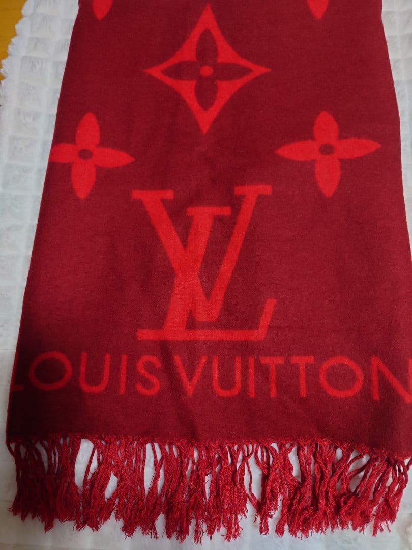 LOUIS VUITTONマフラー 本日限り　早期終了あり