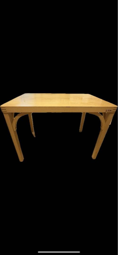 チェコ TON社製 テーブル