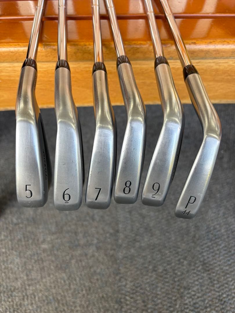 Titleist T150(2025)アイアン5-P、AMTシルバー、イオミック