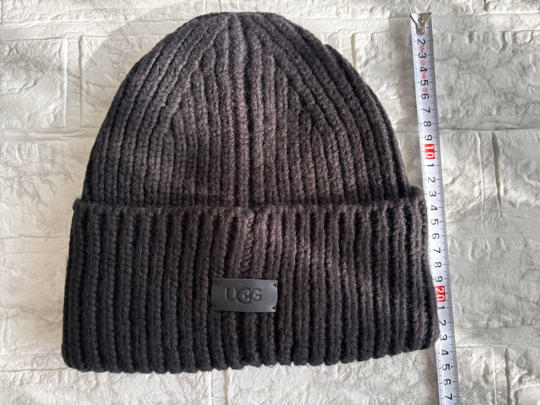 UGG ／エンベリッシュド ニット カフ ビーニー ニット帽 ブラック