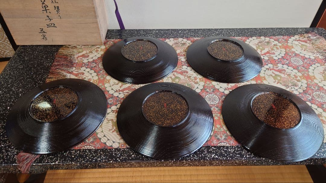 輪島塗り秋草名々菓子皿５客