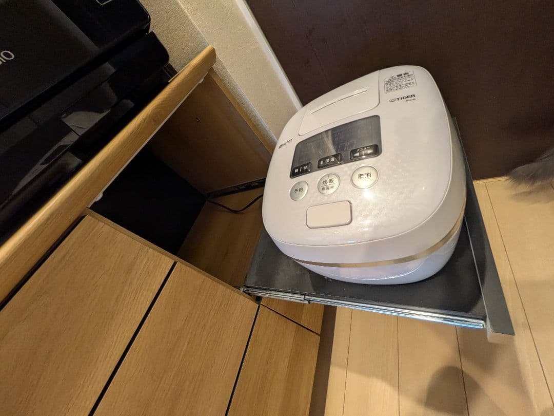 【美品】カップボード　キッチンボード　木製　ガラス扉付き