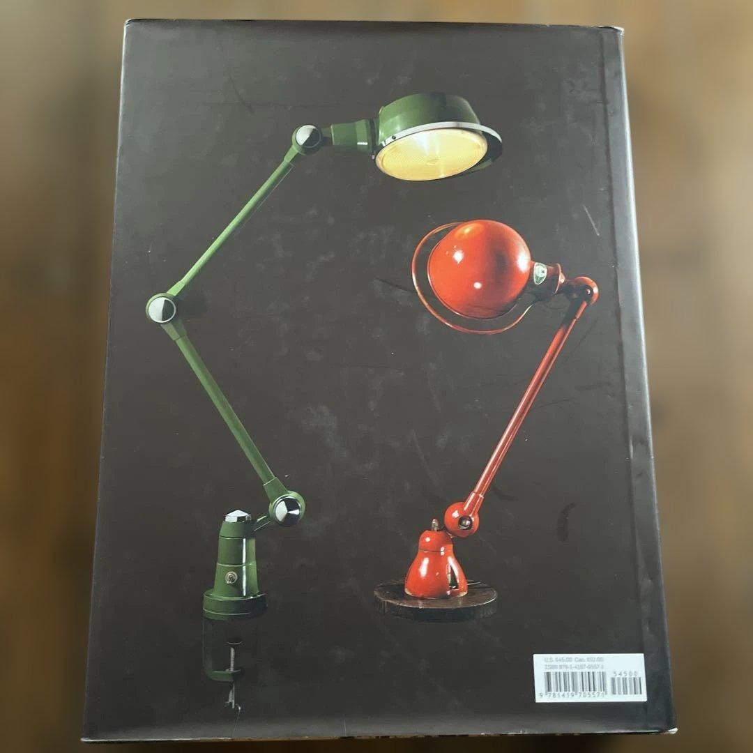 INDUSTRIAL CHIC - 50アイコンの家具と照明デザイン