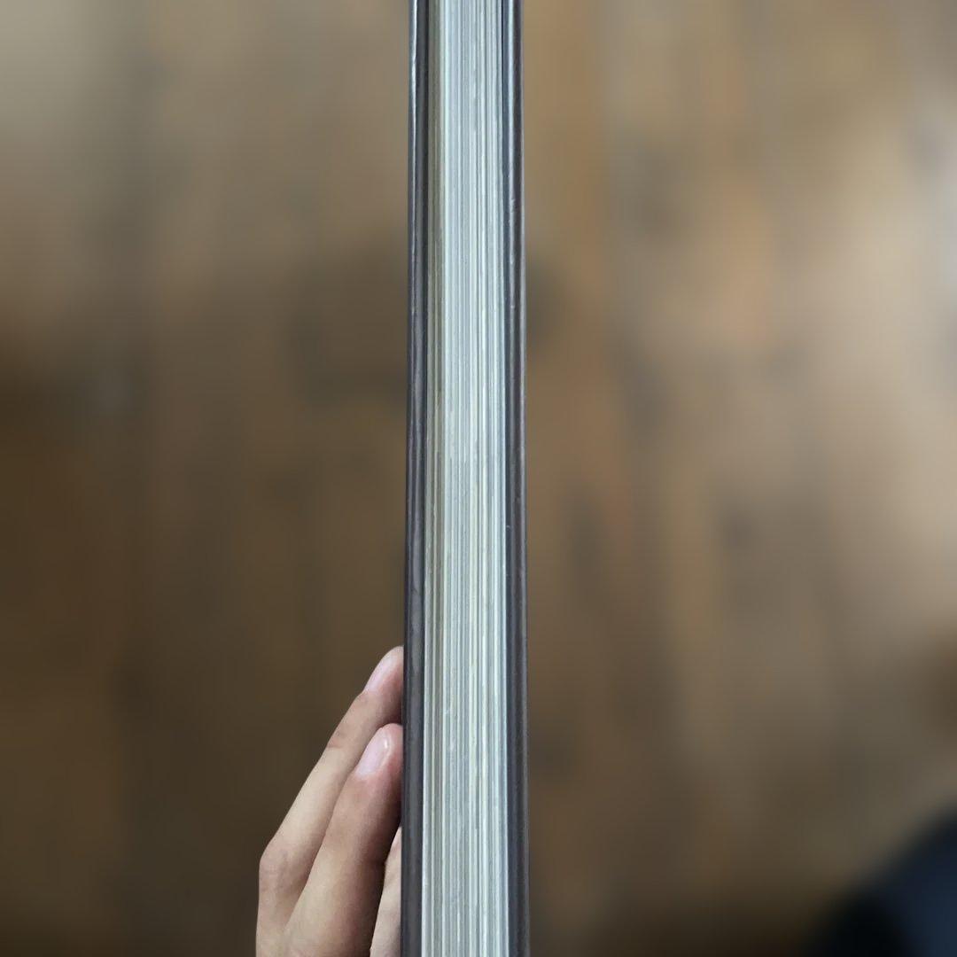 INDUSTRIAL CHIC - 50アイコンの家具と照明デザイン