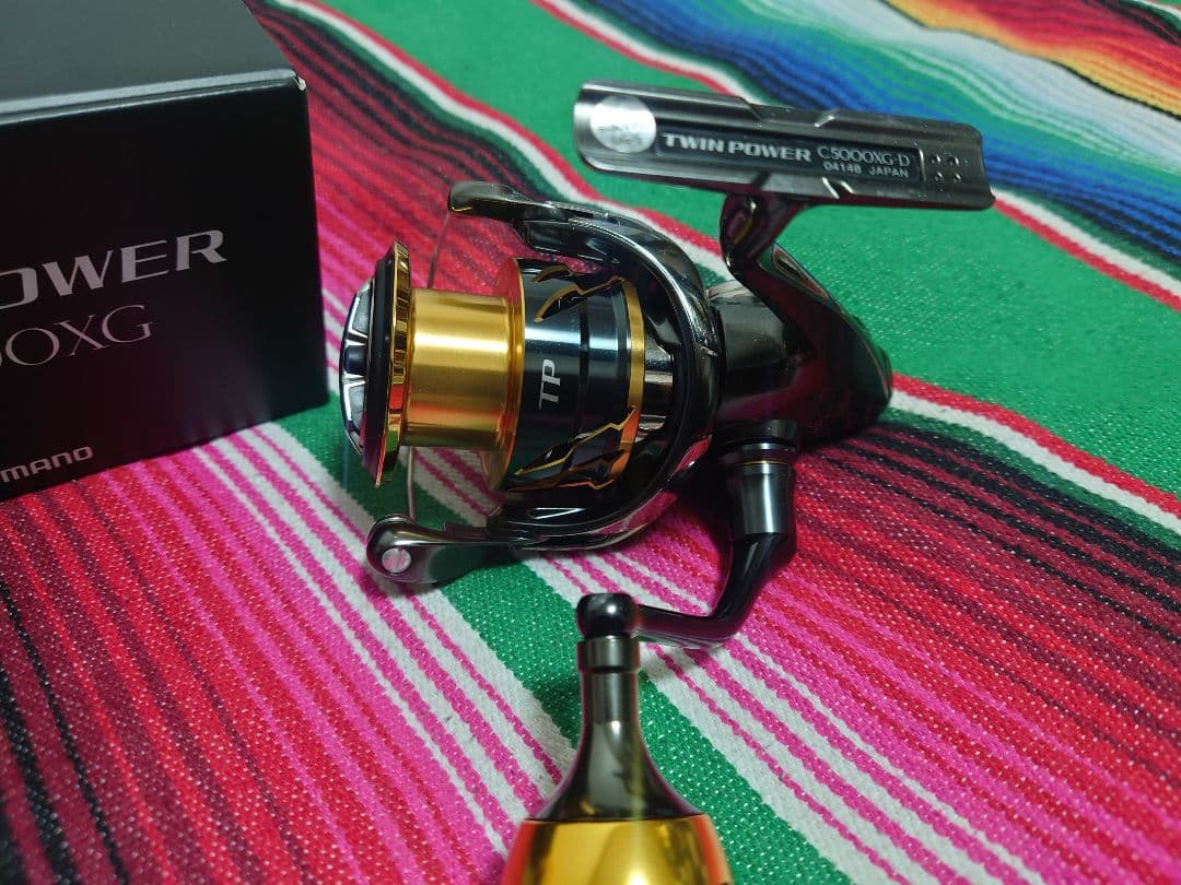 週末限定値下げシマノツインパワーC5000XG スピニングリール
