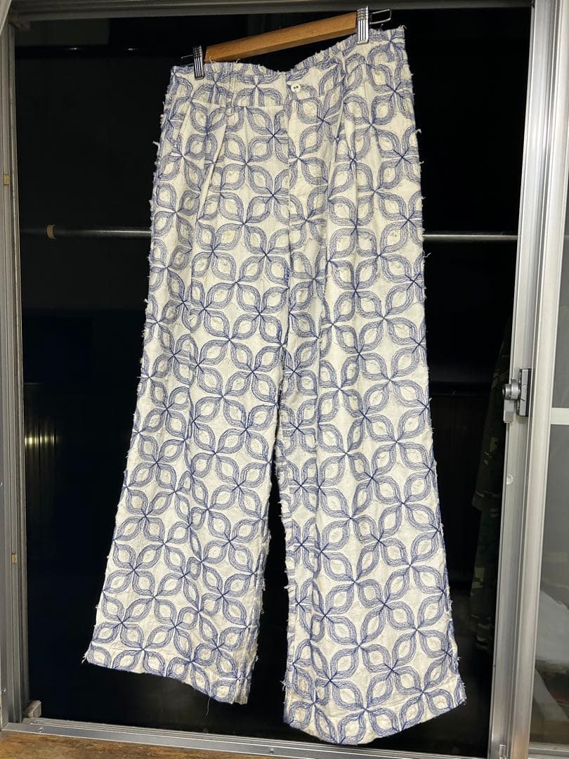 PERIOD FEATURES Hand Clipping pants サイズ3