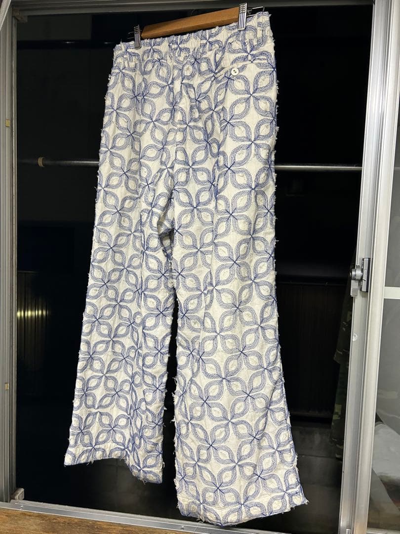 PERIOD FEATURES Hand Clipping pants サイズ3