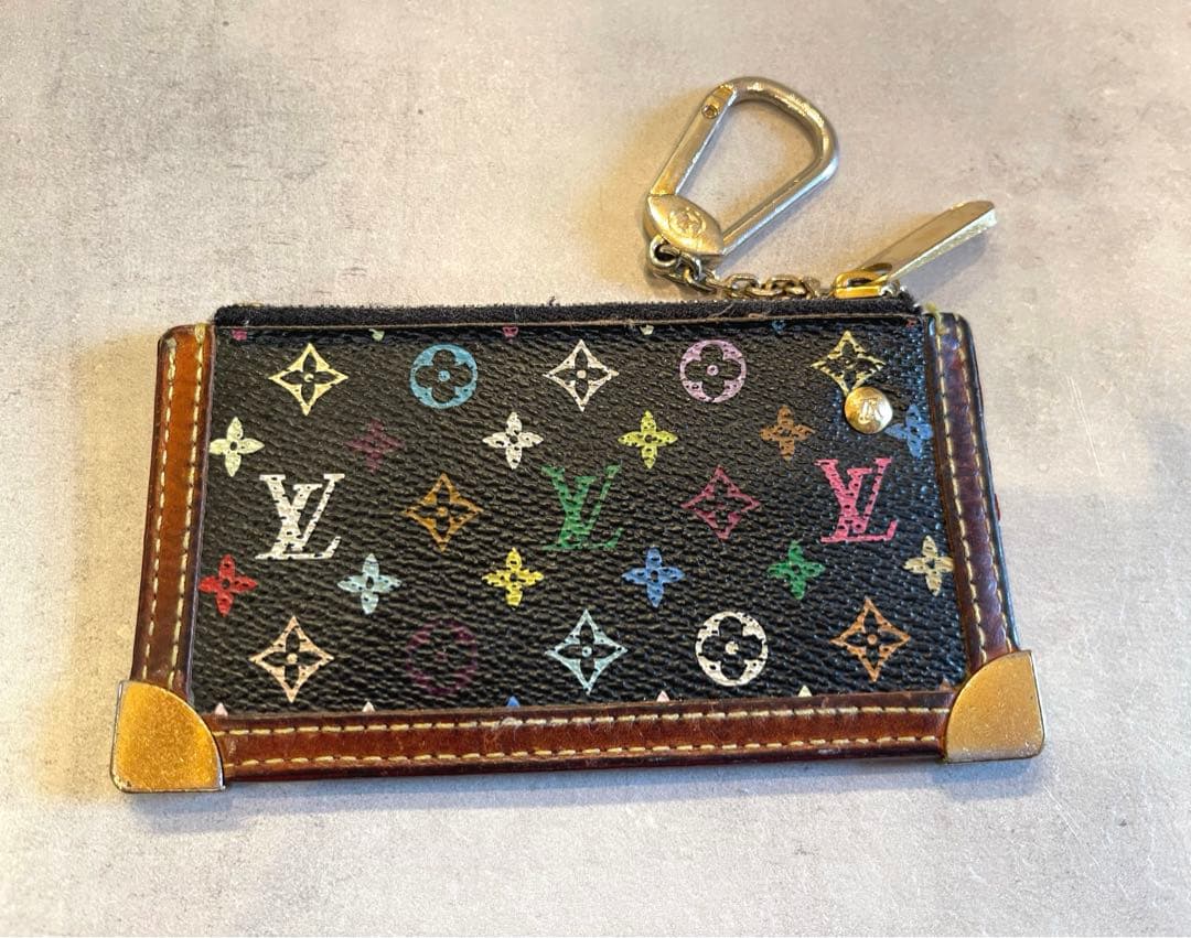 最終売り切りお値下げ　ヴィトン　マルチカラーブラック　キーホルダー　ケース