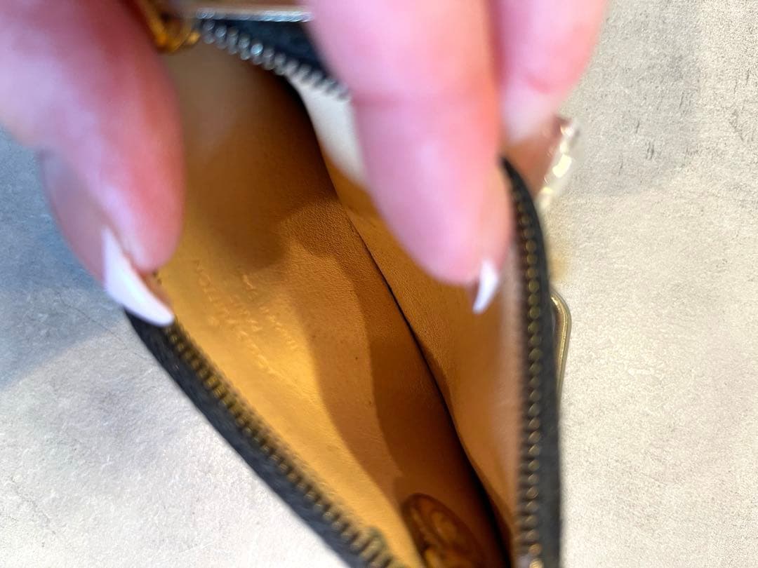 最終売り切りお値下げ　ヴィトン　マルチカラーブラック　キーホルダー　ケース