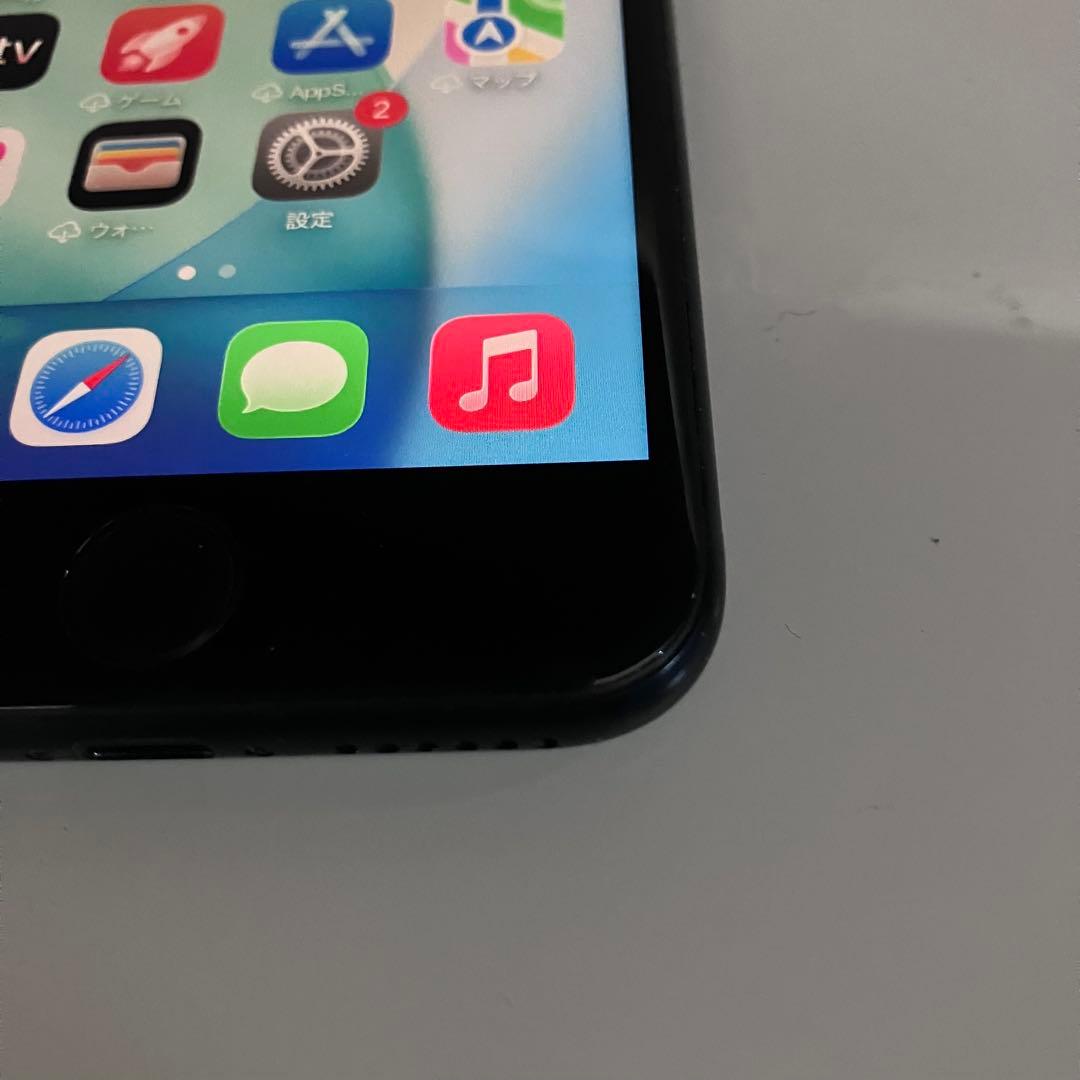 バッテリー新品iPhoneSE第3世代　64GB SIMフリー