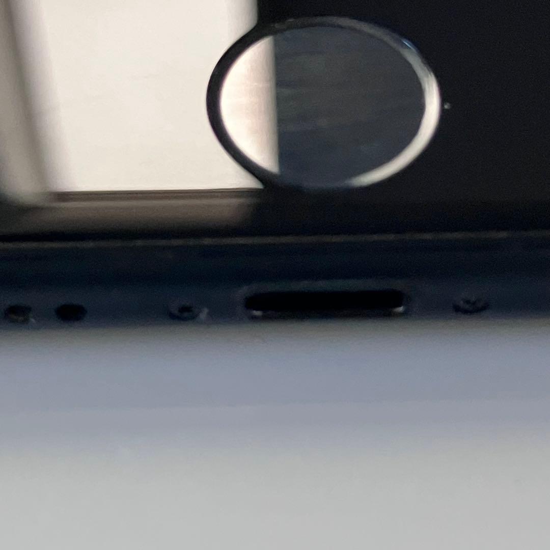 バッテリー新品iPhoneSE第3世代　64GB SIMフリー