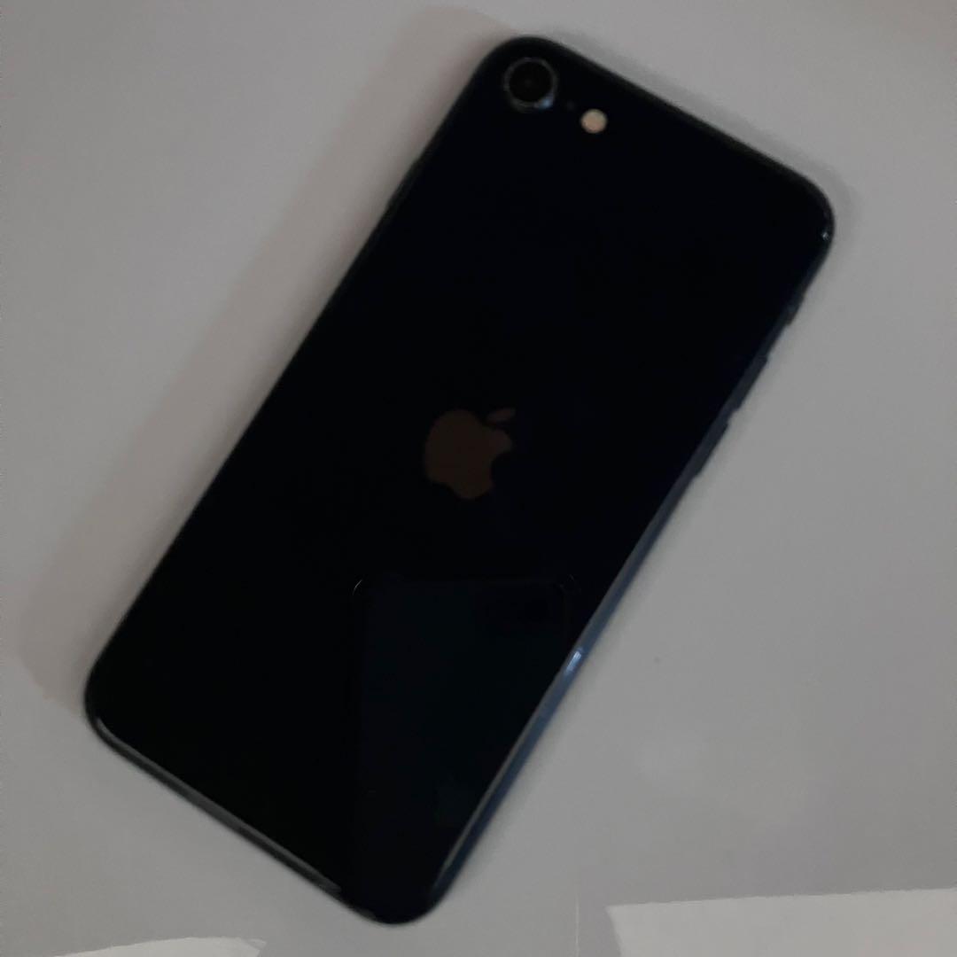 バッテリー新品iPhoneSE第3世代　64GB SIMフリー