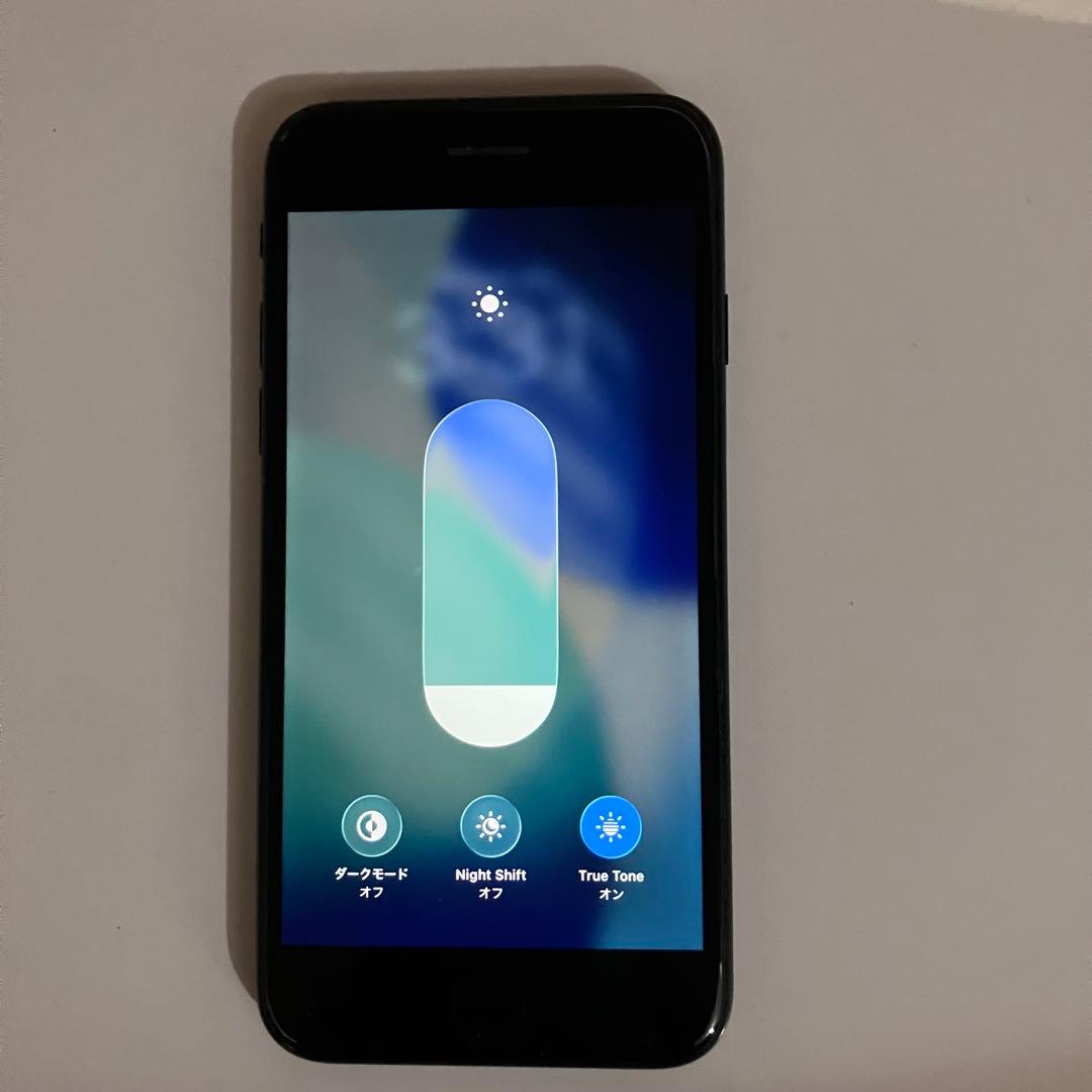 バッテリー新品iPhoneSE第3世代　64GB SIMフリー