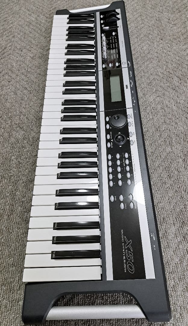 【美品】KORG X50 シンセサイザー 61鍵盤（ベロシティ対応）