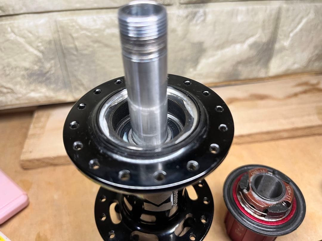 KUWAHARA diavolo boost hub rear 150ノッチ