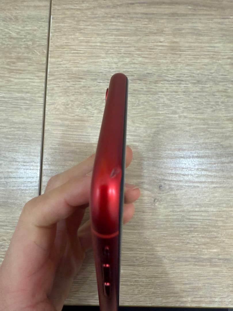 Apple iPhone XR レッド　RED スマホ　本体