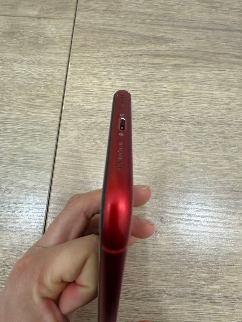 Apple iPhone XR レッド　RED スマホ　本体