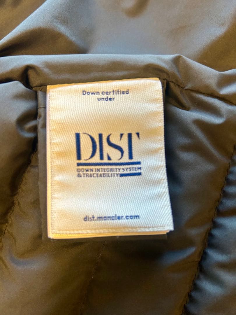 モンクレール　キッズダウンジャケット