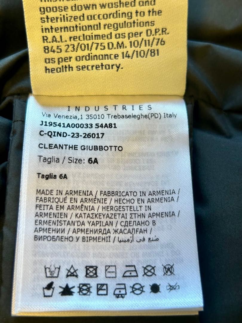 モンクレール　キッズダウンジャケット