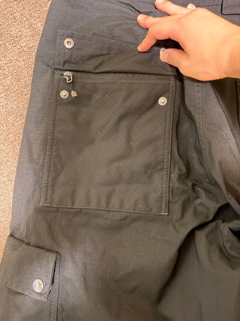 Oakley スキーウェア 黒/グレー 迷彩柄