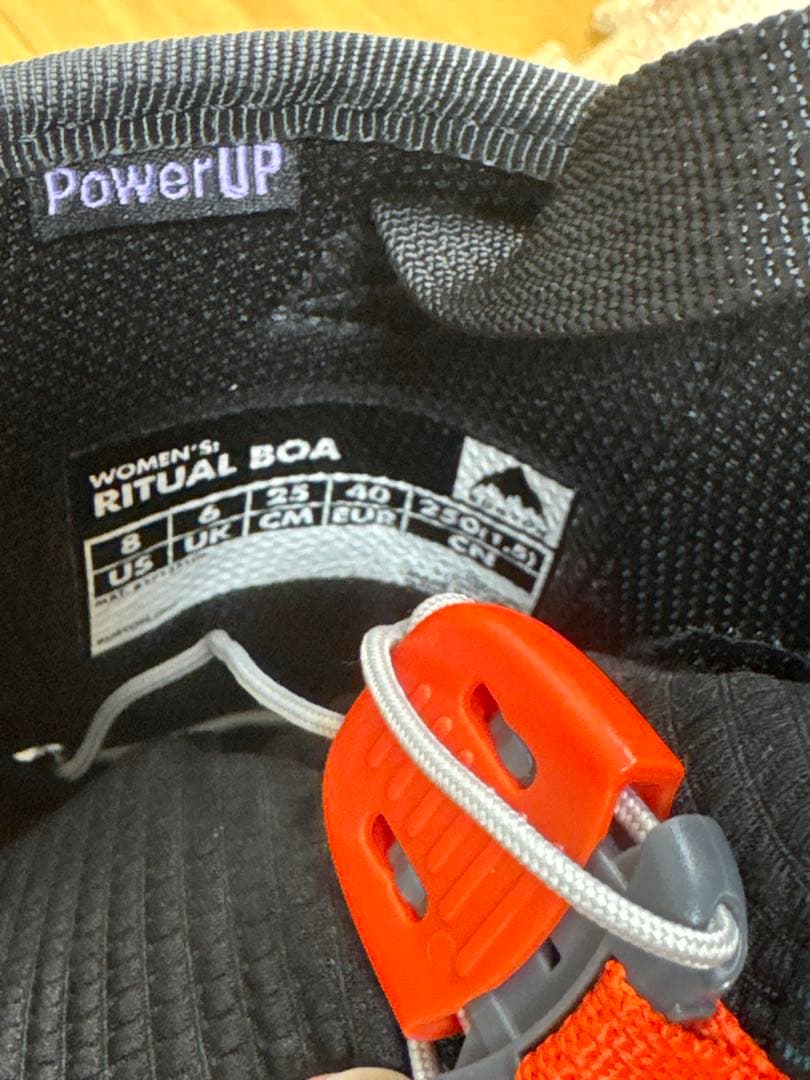 未使用 22-23BURTON Ritual BOA ブーツ 25cm 女性