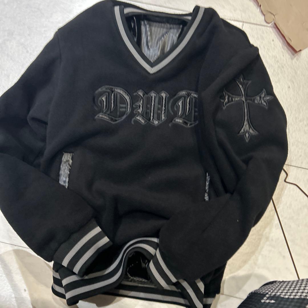 ダンスウィズドラゴンVネックジャケット 黒リバーシブル