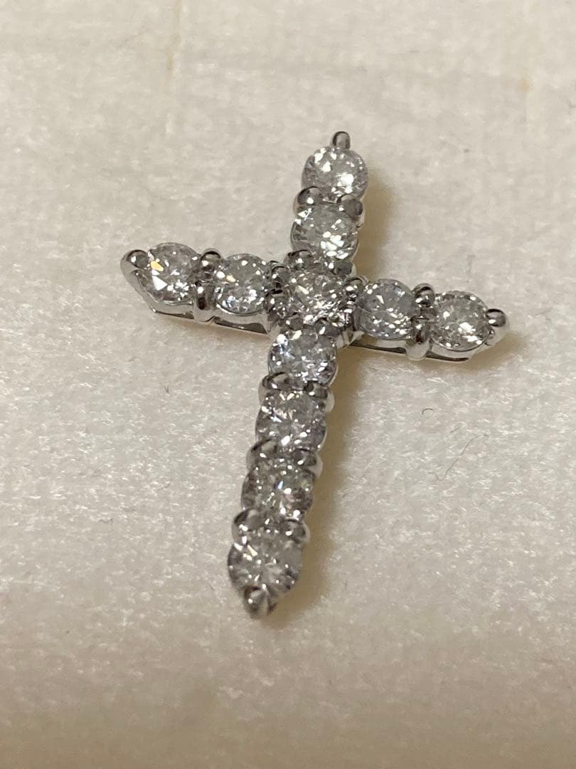 澪*様 pt900 ダイヤモンド　ネックレストップ　クロス