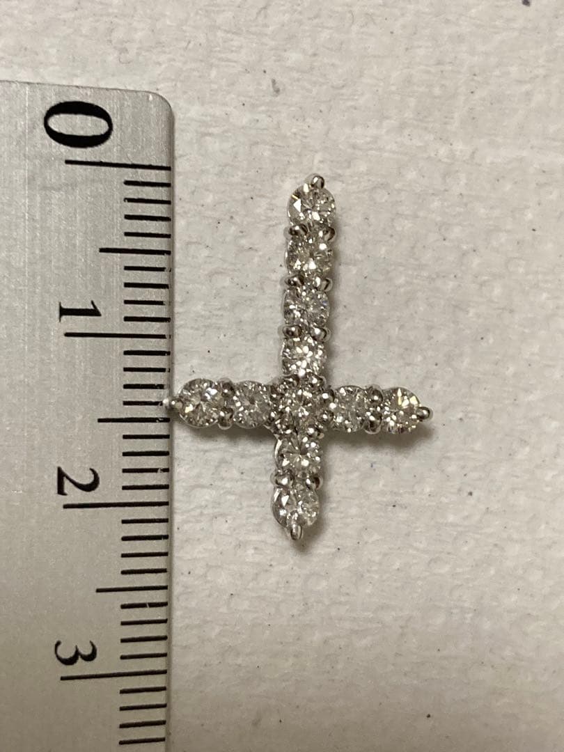 澪*様 pt900 ダイヤモンド　ネックレストップ　クロス