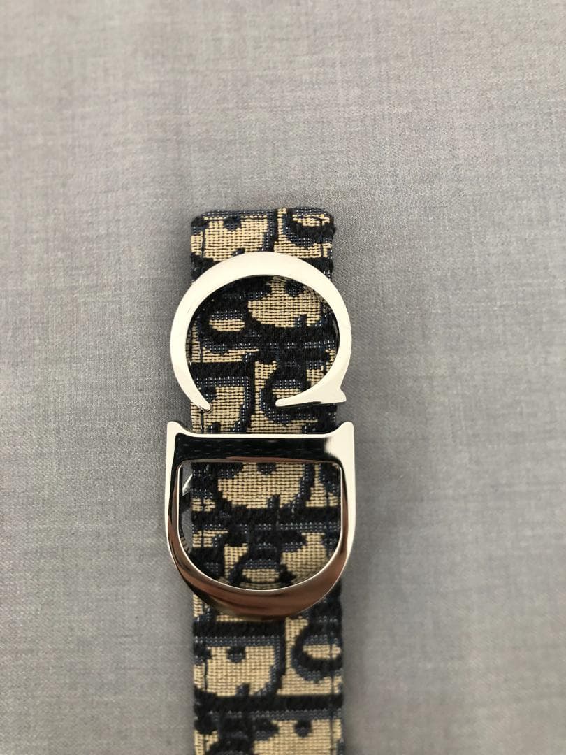 ベルド　ＣＤロゴ　シルバー　ネービーブルー　美品　男女兼用