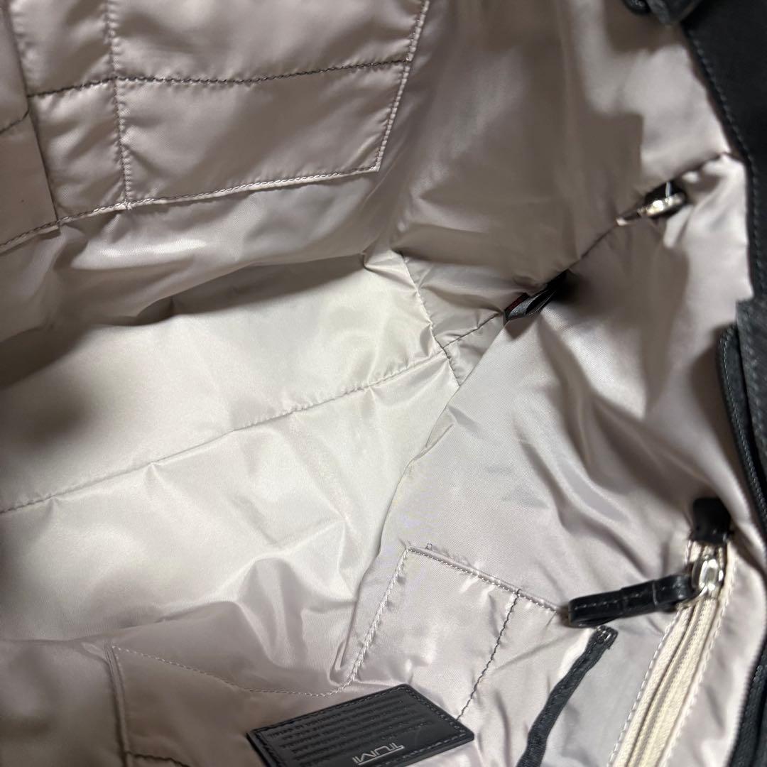 ⭐️未使用級⭐️TUMI エブリデイトートバッグ　レザー　ブラック　A収納可能