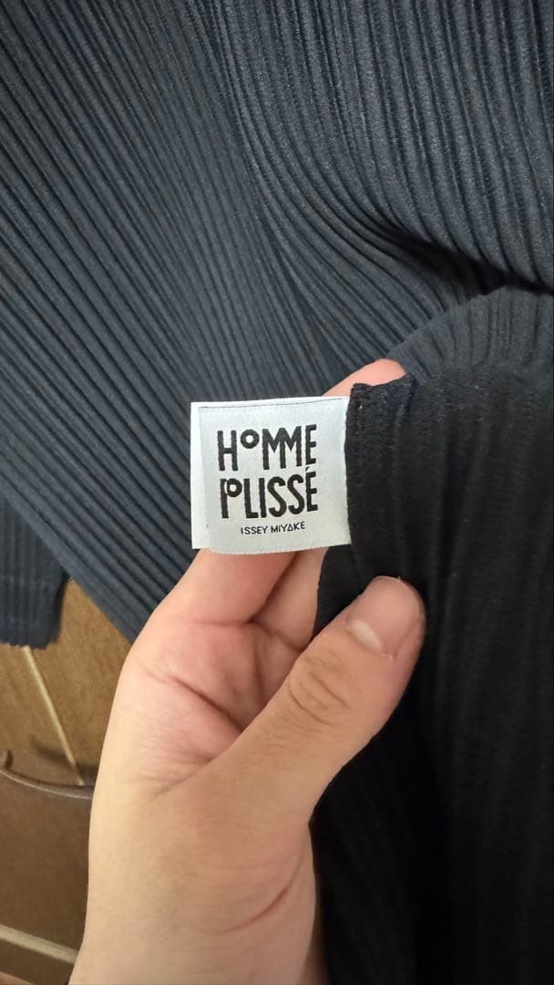 【最終値下げ！】イッセイミヤケ　オムプリッセ ブラックポロシャツ サイズ2