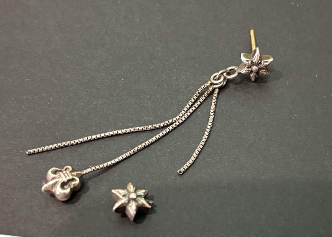 CHROME HEARTSクロムハーツ　【レア品】jojo スター　ピアス