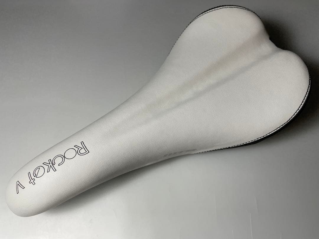 ア*サ様 貴重 WTB ROCKET サドル ホワイト クロモリレール 未使用