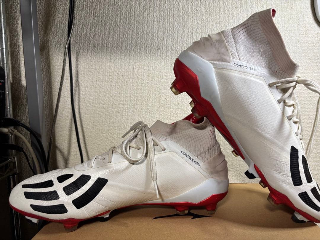 adidas プレデターマニア+19 スパイク ホワイト/ブラック/レッド