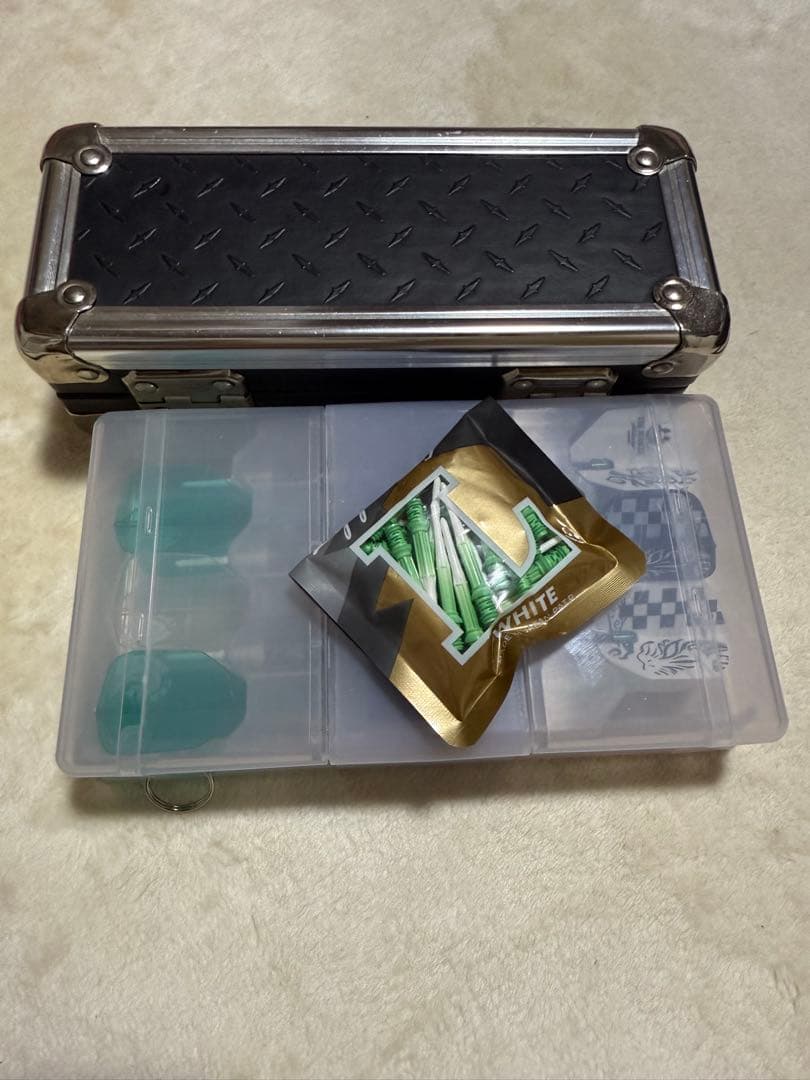 ダーツ5セット.アルミケース.全知全能