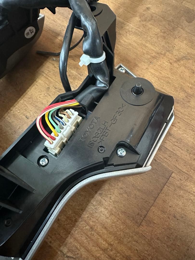 ランクル　プラド150 TZ-G用 ステアリングスイッチ　前期　中期