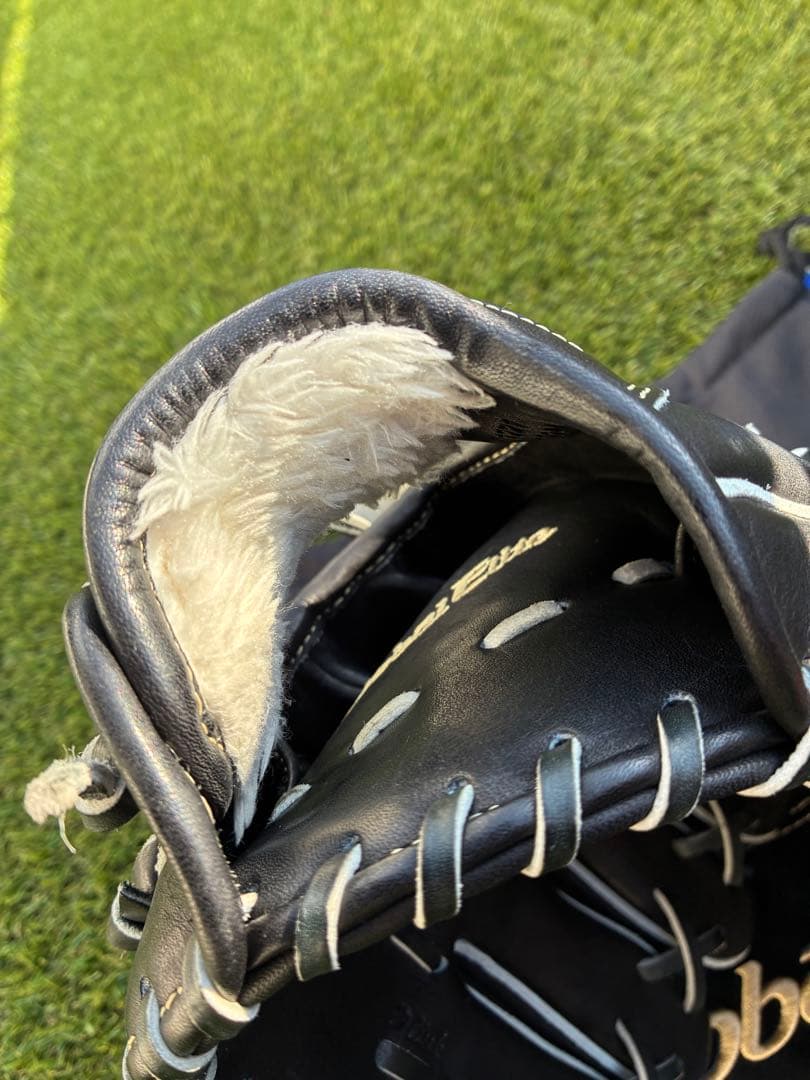 Global Elite ブラック 少年軟式グローブ　ミズノ 投手　右投げ