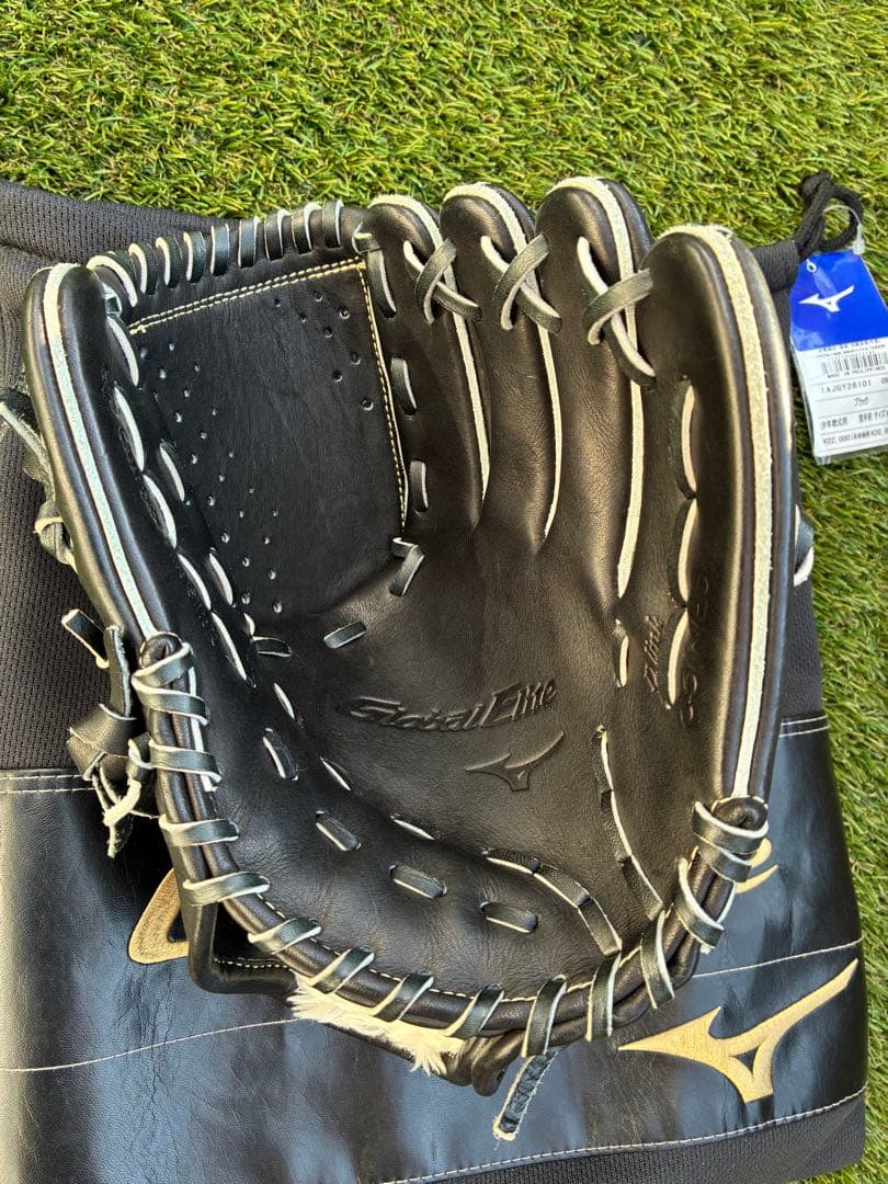 Global Elite ブラック 少年軟式グローブ　ミズノ 投手　右投げ