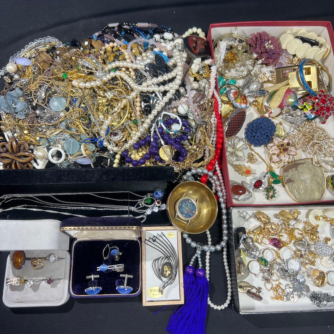 PB236 約3.2kg アクセサリーまとめ　整理品　ジュエリー