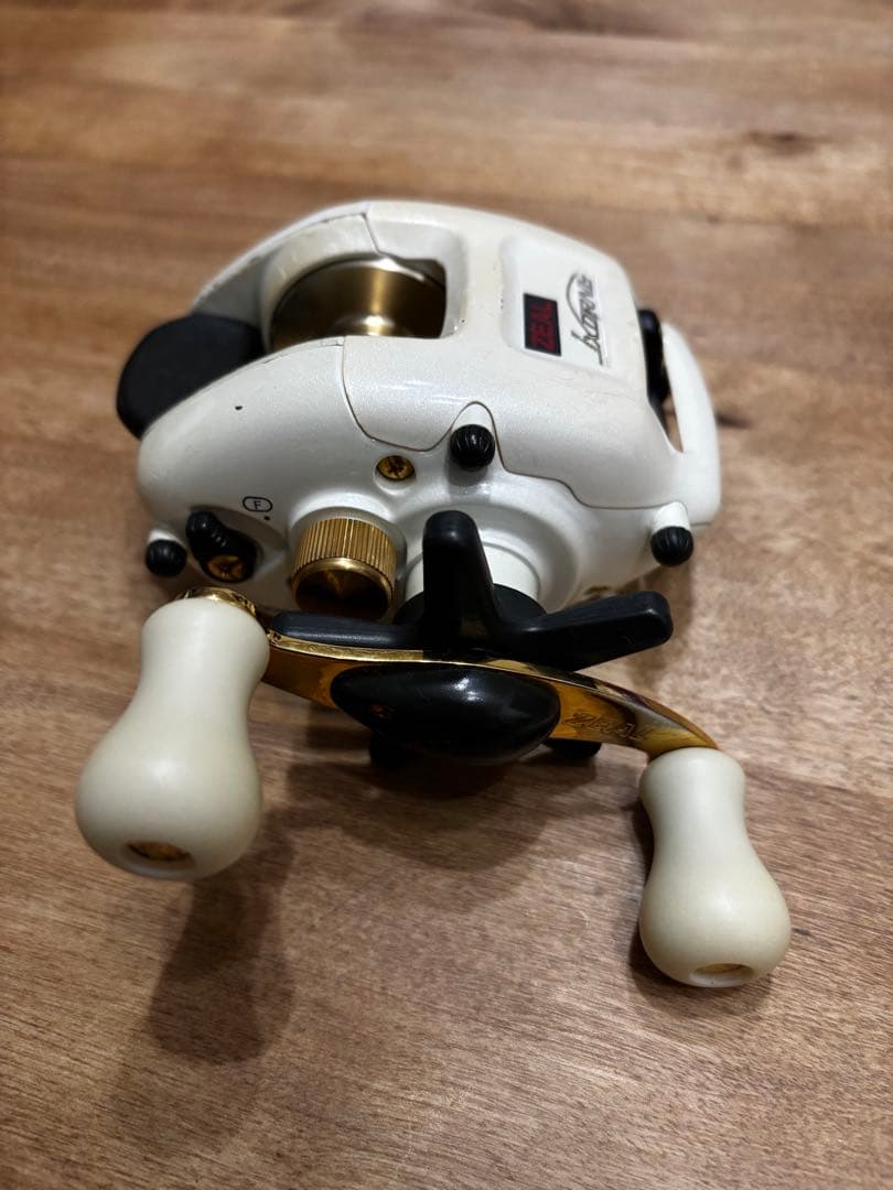 ズイール　イクシオーネ　カオリ