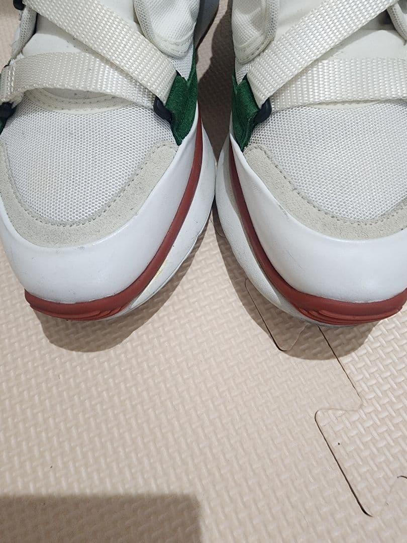 Chloé スニーカー ホワイト/グリーン/レッド