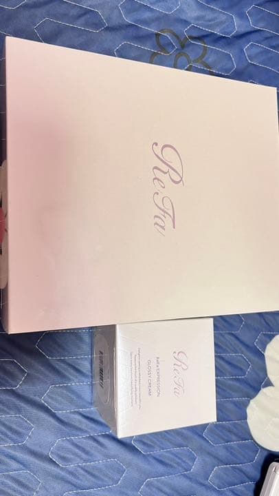 リファカラットレイ+リファエクスプレッション　グロッシークリーム