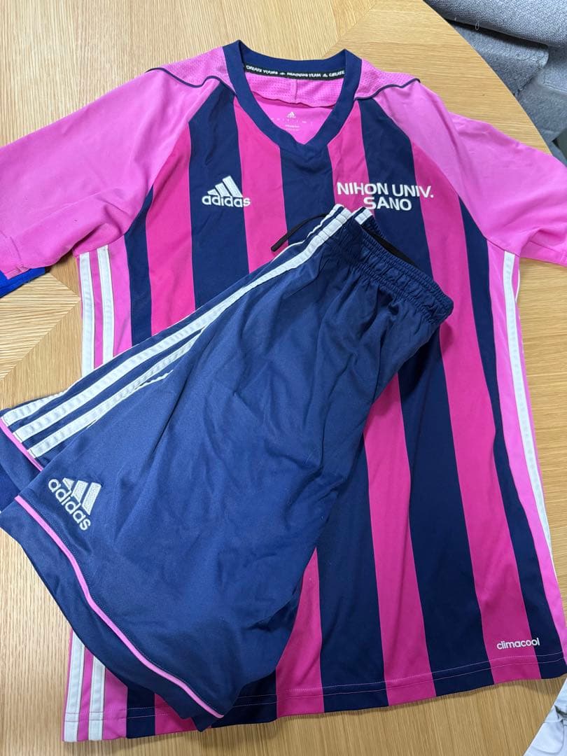 佐野日大高校サッカー部　ユニフォームピンク青セット