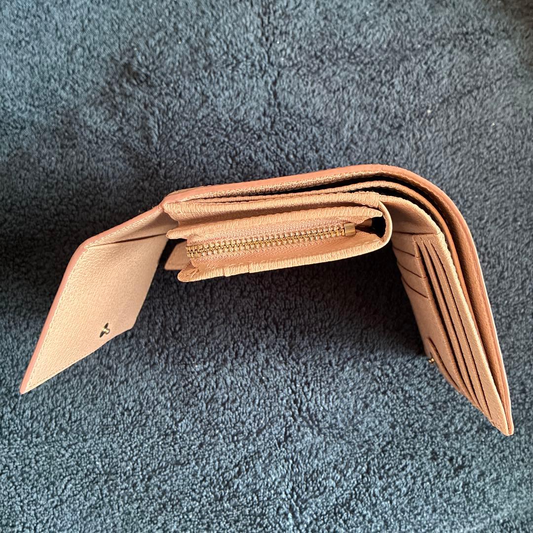 ヴィヴィアンウエストウッド二つ折り財布