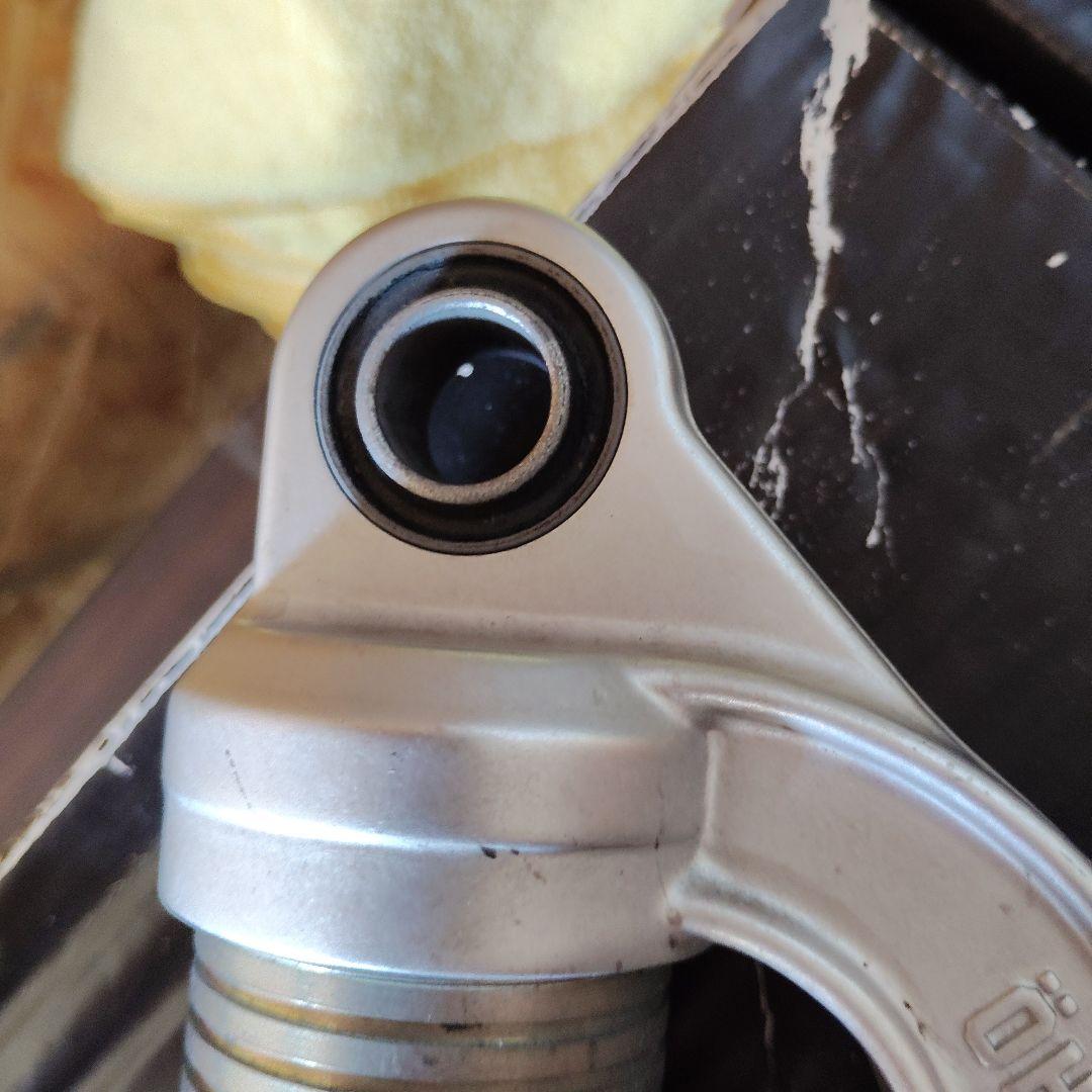 オーリンズ　リアショック